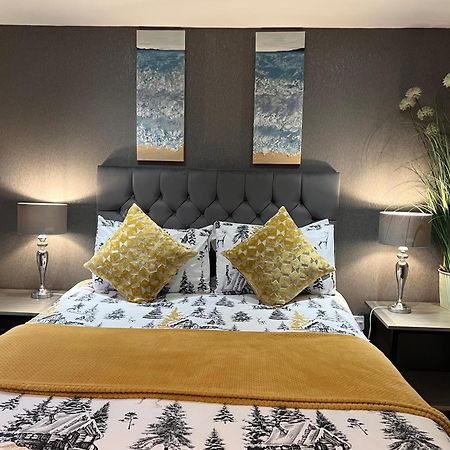 Cockledora, A Luxury Ground Floor Beachfront Apartment Llanelli Bagian luar foto